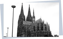 Der wiederaufgebaute Kölner Dom; Rechte: AKG-Images