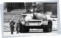  Russischer Panzer in Budapest; Rechte: AKG-Images